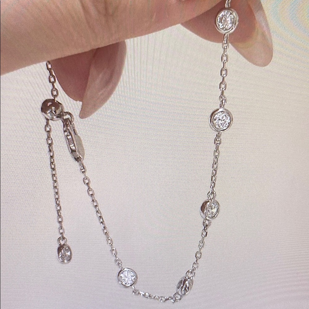 Elegant Silver Chain Bracelet with Crystal Accents